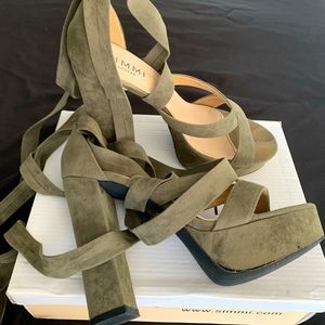 Simmi Khaki Green lace up shoes